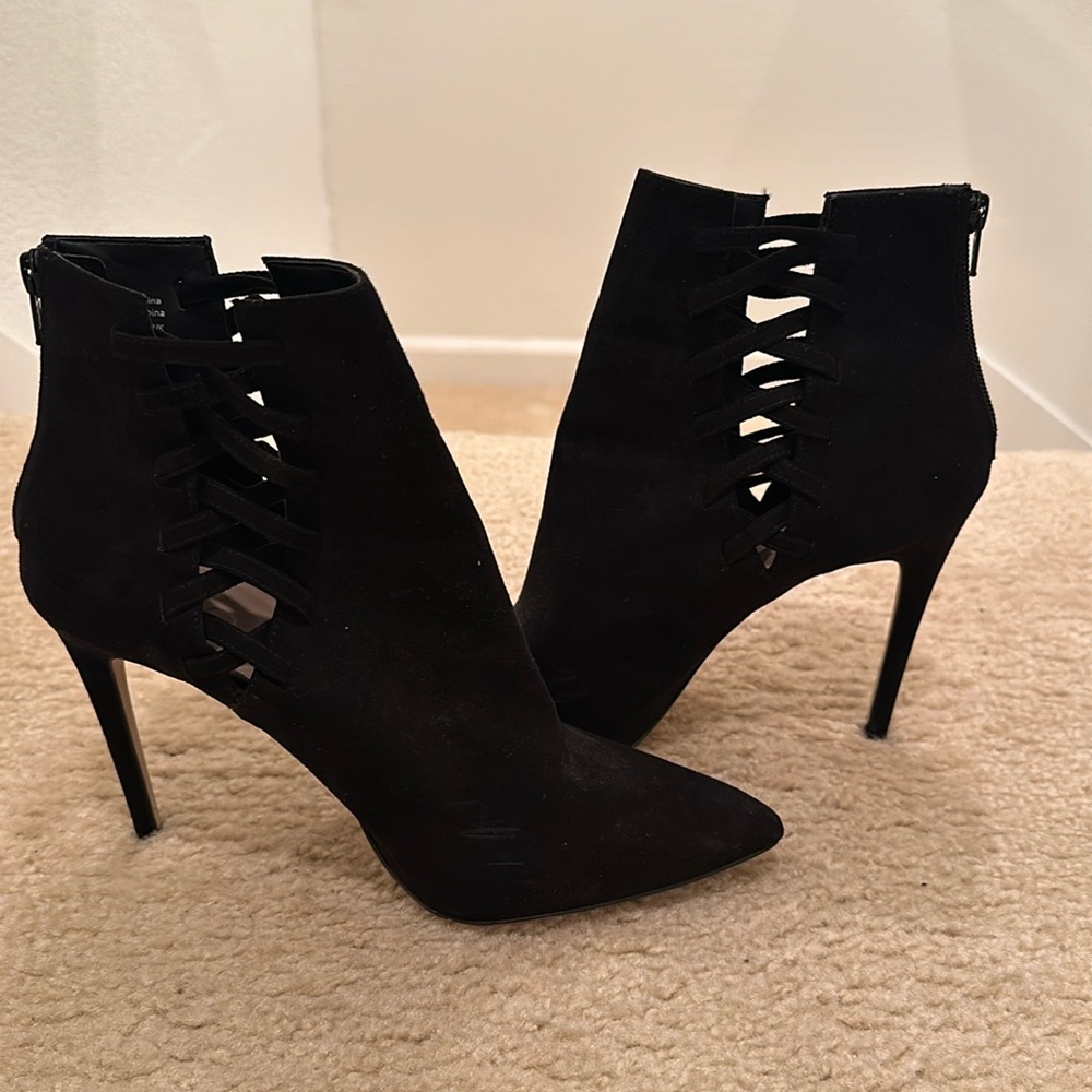 Ankle booties black 10 women’s